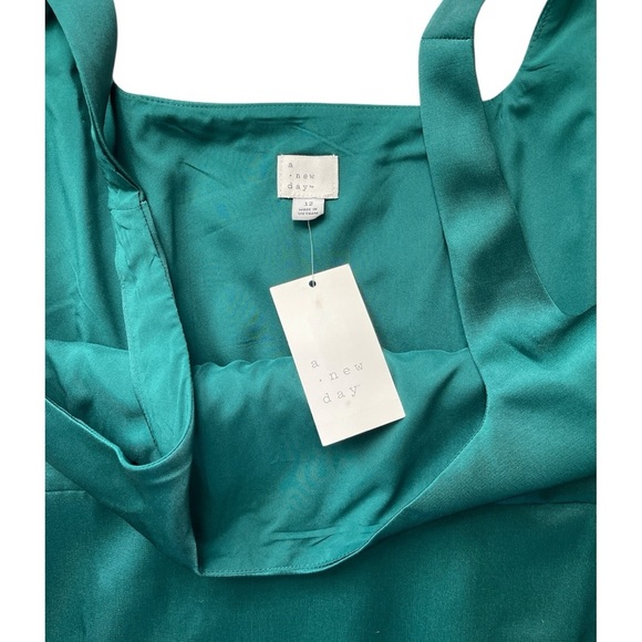 A New Day Emerald Satin Mini Dress - Picture 3 of 4
